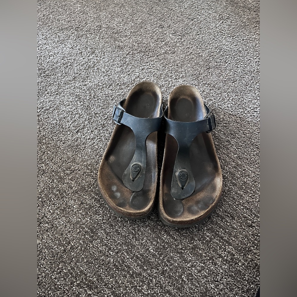 Black Birkenstock Gizeh Sandals